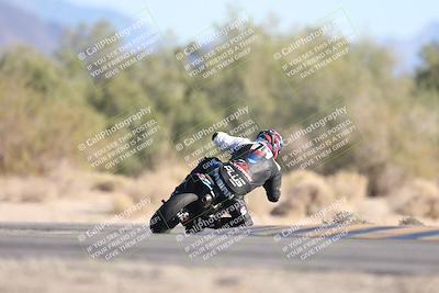 media/Dec-07-2025-CVMA (Sun) [[3e7d2de5dc]]/Race 12- Formula 40 MW and LW/